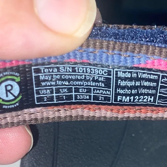 TEVA Kids Hurricane Xlt 2 Sandal Vista Blue Indigo Size 2 EUC - Picture 2 of 8